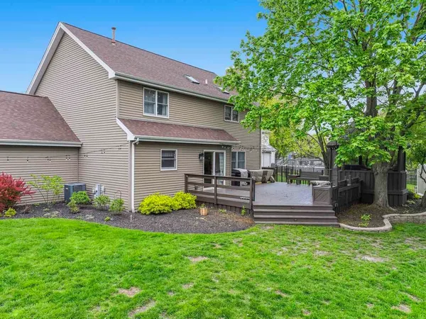 $575,000 | 1028 Brewer Court, West Dundee, IL 60118