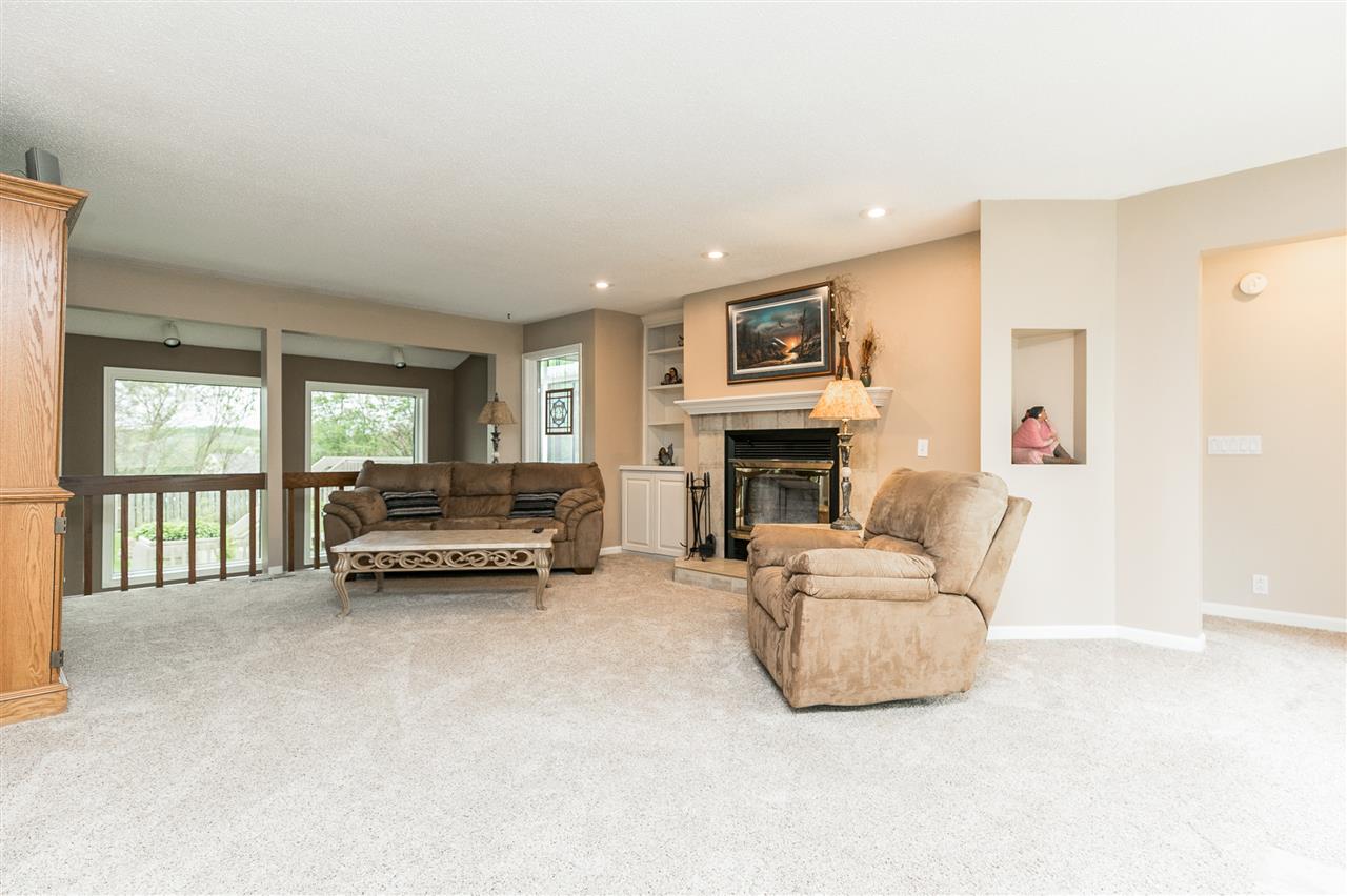 2633 Ridgeview Drive Swisher, IA 52338 - Photo 9 of 49 Gallery Image 9