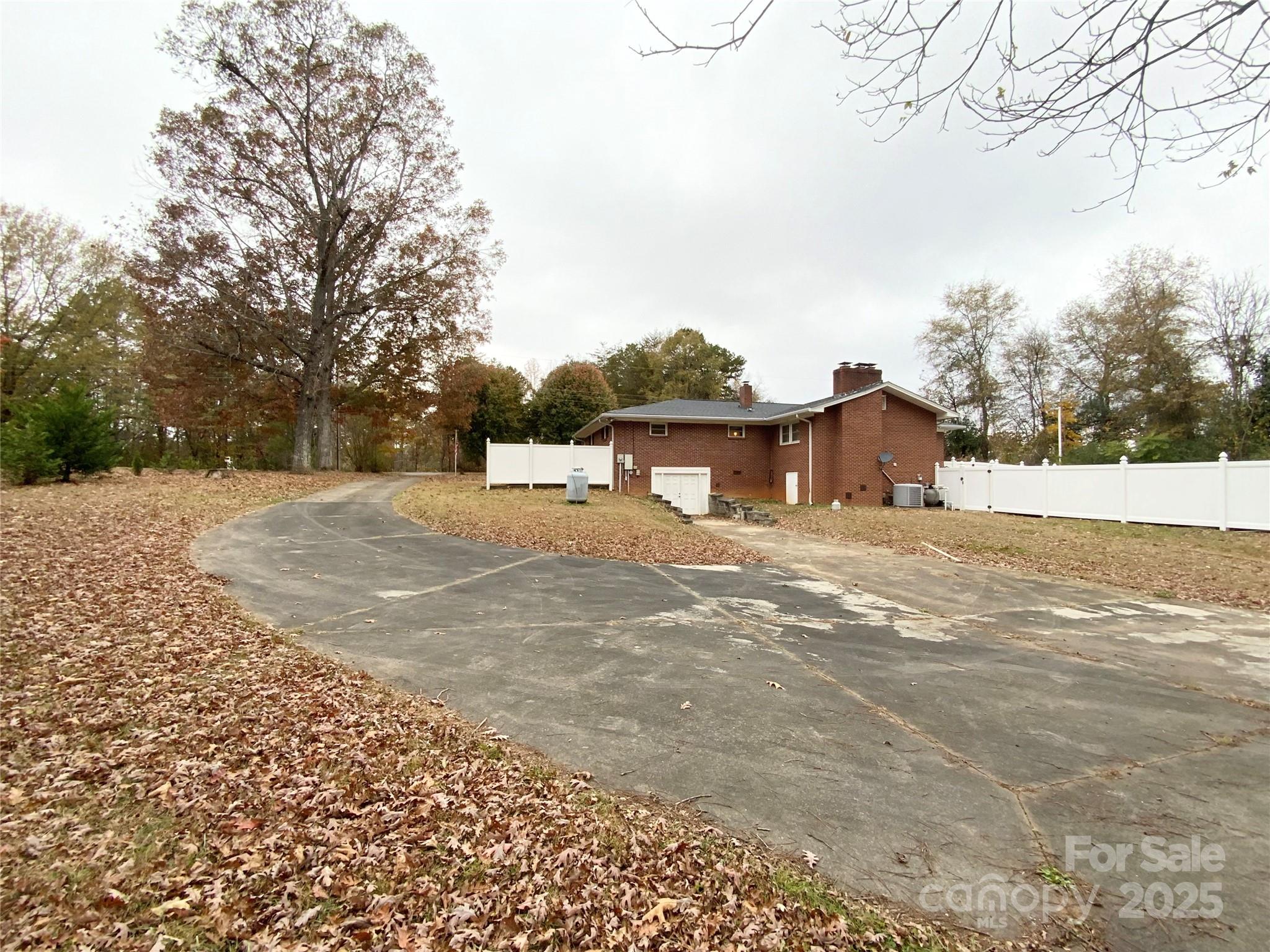 167 East High Road Bostic, NC 28018 - Photo 5 of 28