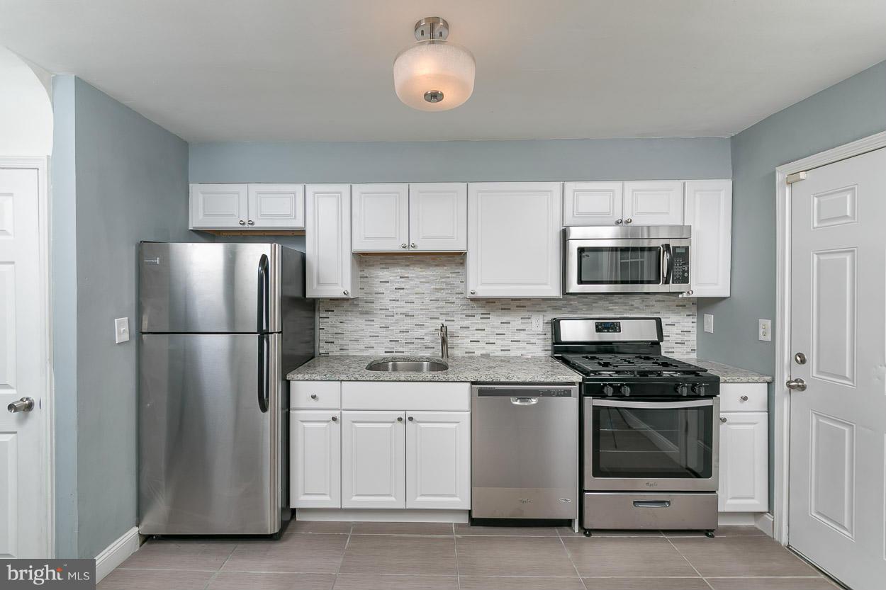 6206 Catalpha Road Baltimore, MD 21214 - Photo 16 of 30 Kitchen