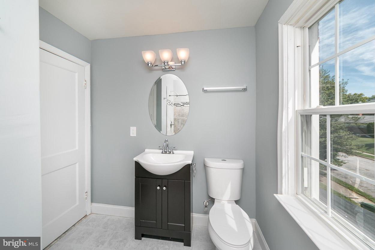 6206 Catalpha Road Baltimore, MD 21214 - Photo 24 of 30 Bath