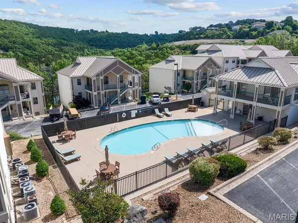 $259,900 | 135 Upper Emerald Bay Circle, Unit 6, Hollister, MO 65672
