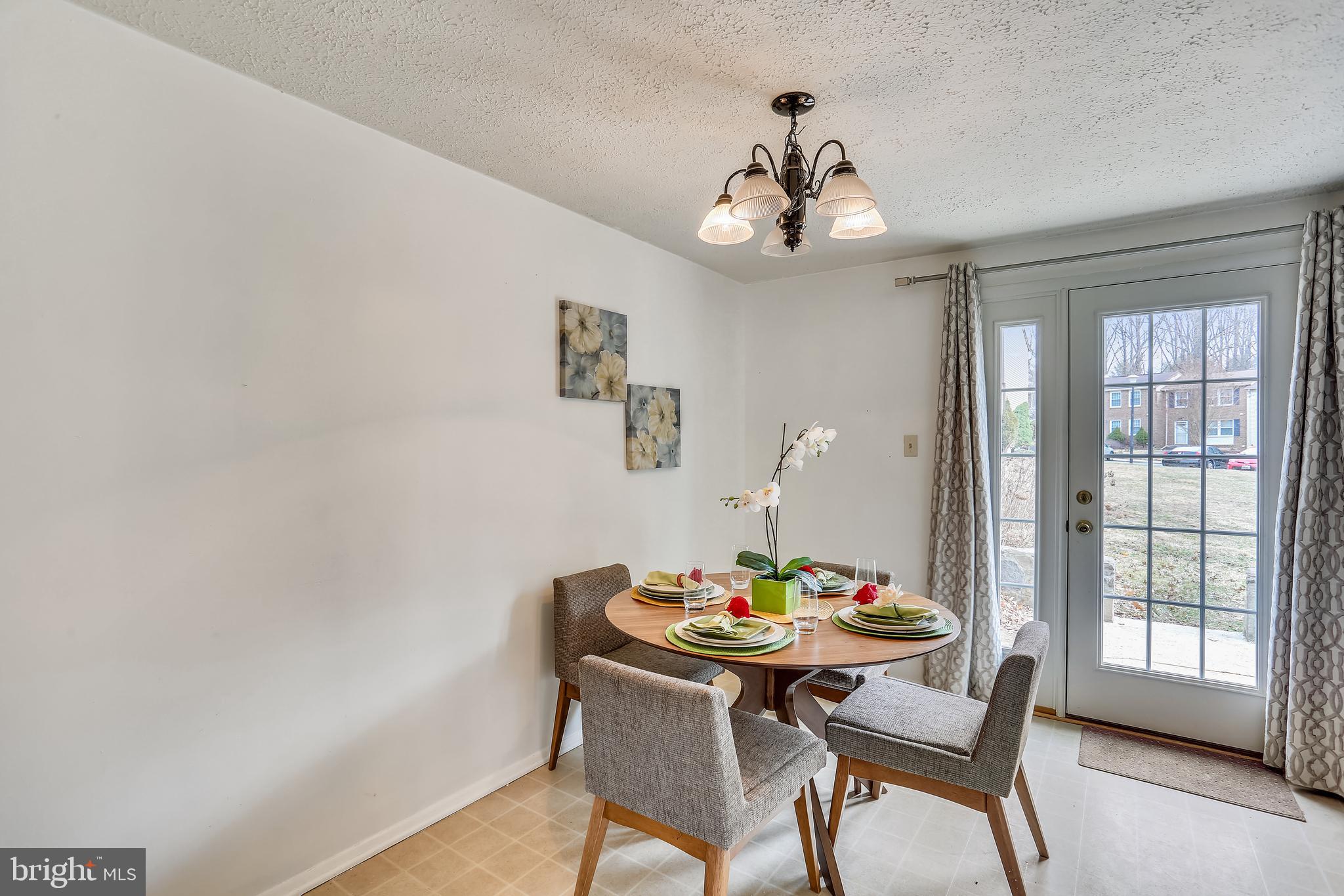 10414 Apple Ridge Road Gaithersburg, MD 20886 - Photo 11 of 48 Dining Room