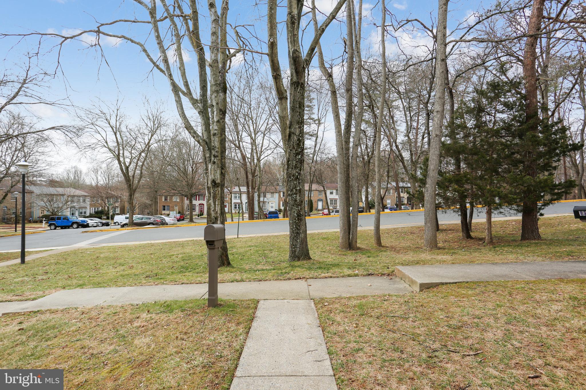 10414 Apple Ridge Road Gaithersburg, MD 20886 - Photo 3 of 48 View from front