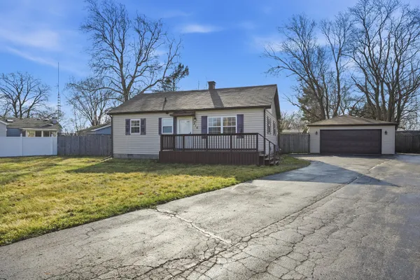 $249,900 | 316 Oak Circle, Crown Point, IN 46307