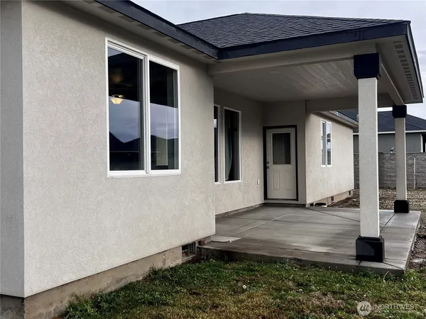 $465,000 | 1120 East Mt. Adams Street, Othello, WA 99344