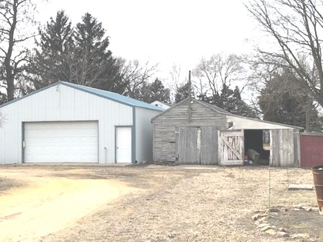 1569 Nelson Road Dixon, IL 61021 - Photo 6 of 17