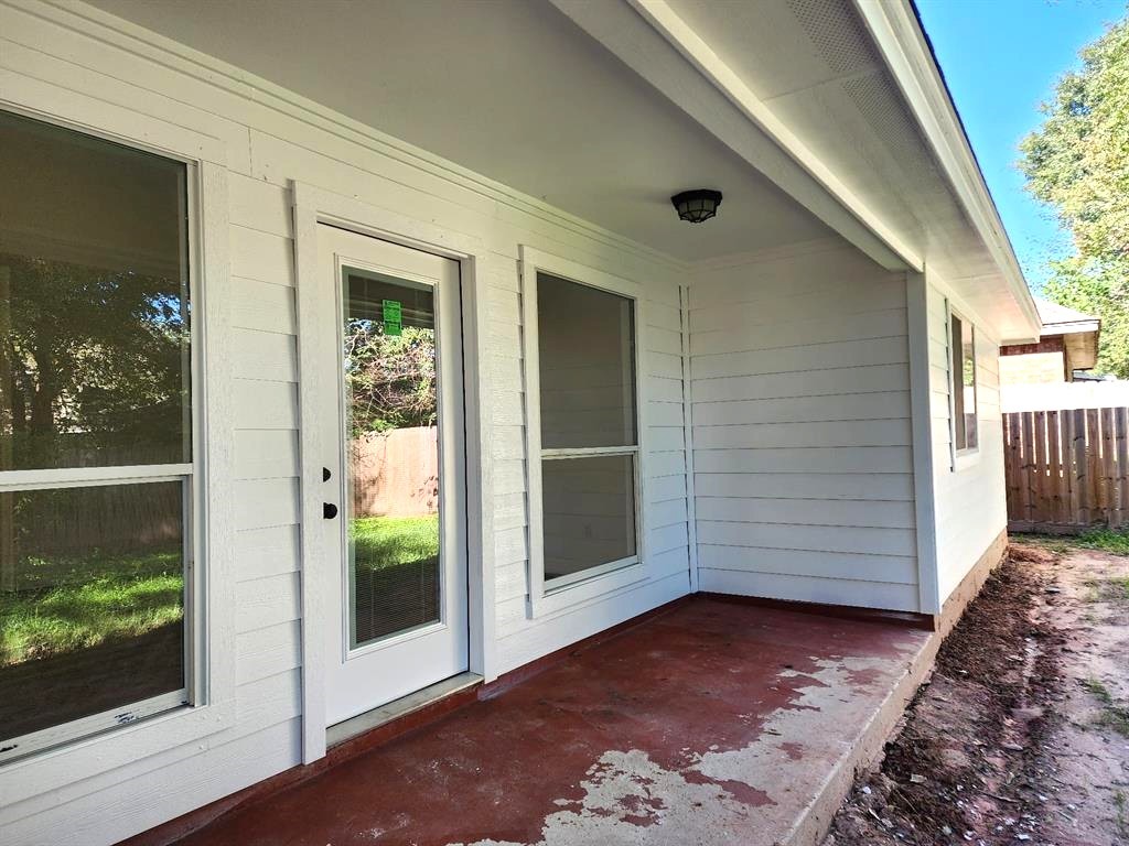 206 Doncaster Conroe, TX 77303 - Photo 26 of 28 a view of front door