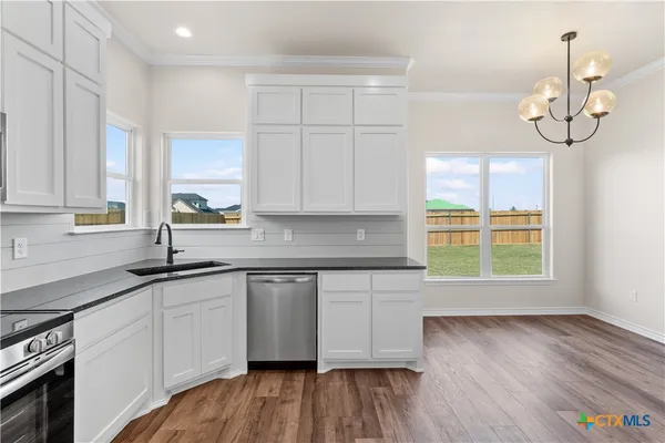 $359,900 | 210 Creek Plum Lane, Temple, TX 76502