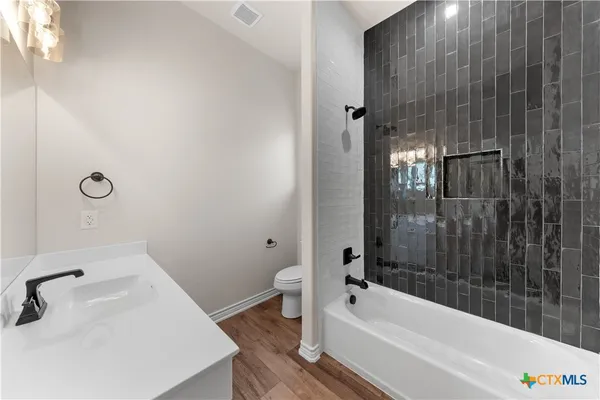 $359,900 | 210 Creek Plum Lane, Temple, TX 76502