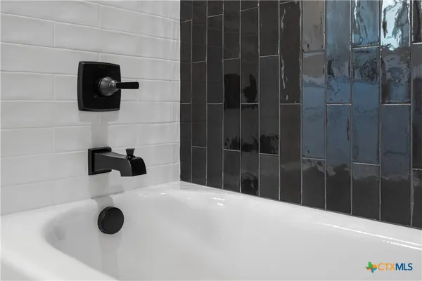 $359,900 | 210 Creek Plum Lane, Temple, TX 76502