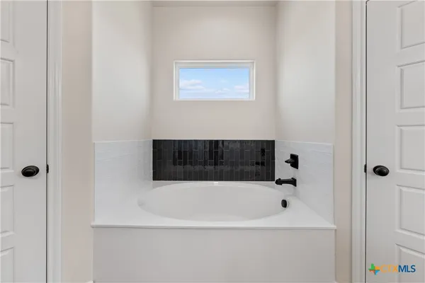 $359,900 | 210 Creek Plum Lane, Temple, TX 76502