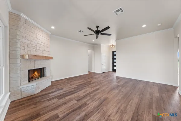 $359,900 | 210 Creek Plum Lane, Temple, TX 76502