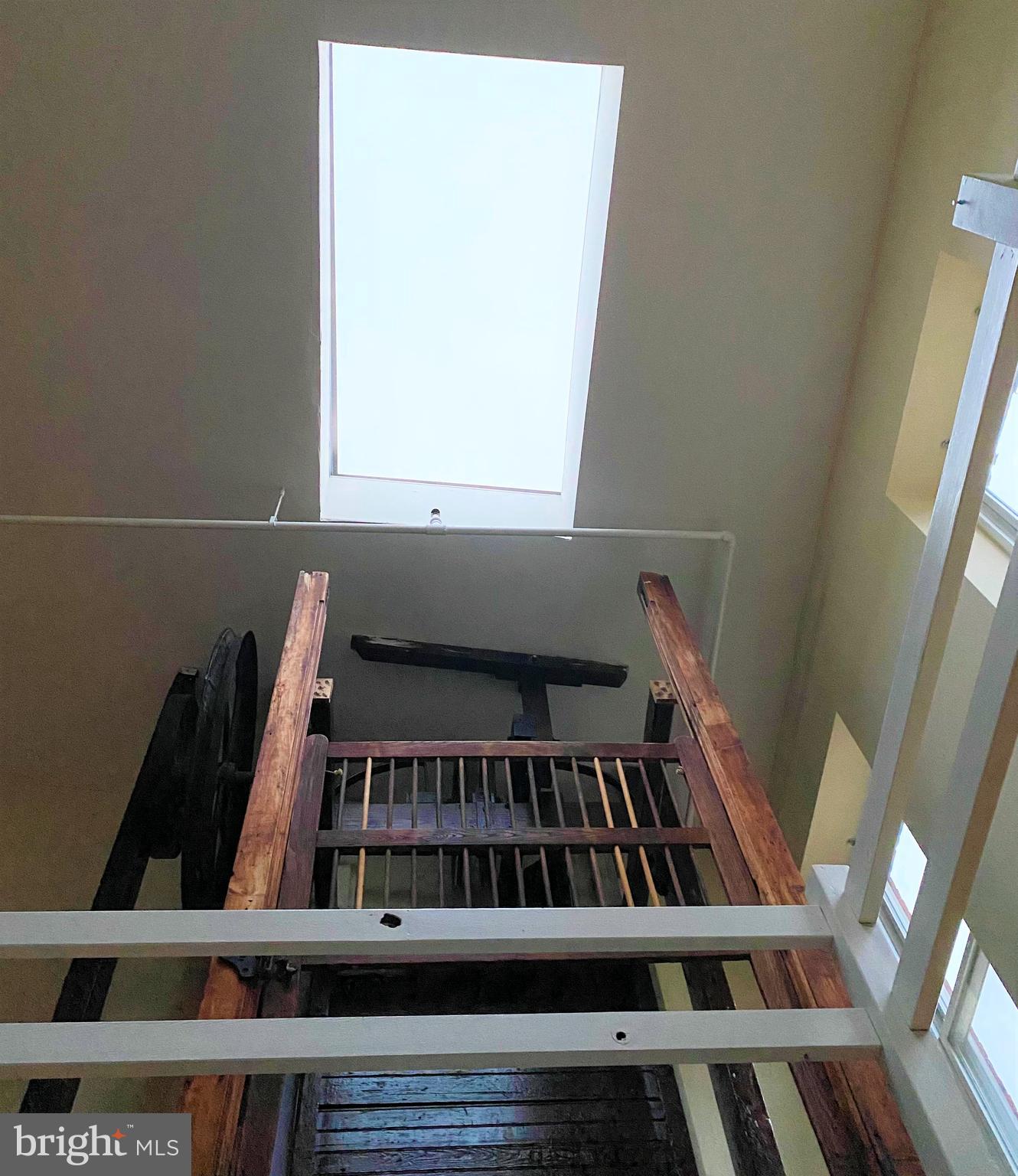 21 North 3rd Street, Unit 4C Philadelphia, PA 19106 - Photo 12 of 14 a view of staircase with large window