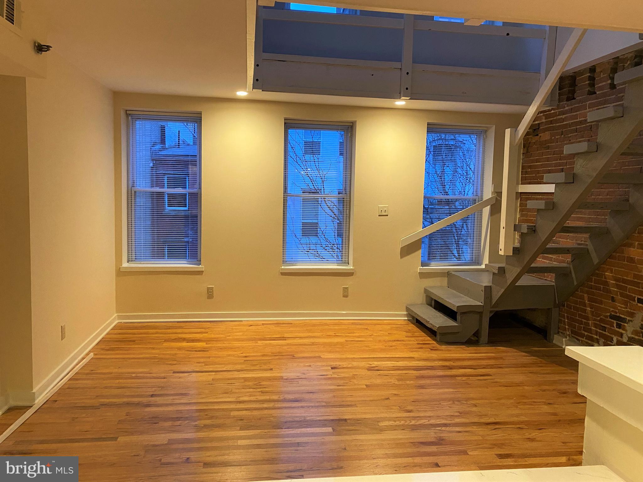 21 North 3rd Street, Unit 4C Philadelphia, PA 19106 - Photo 4 of 14 a view of an entryway of the house