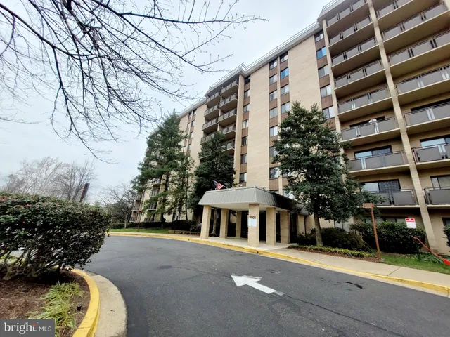 $1,850 | 3101 South Manchester Street, Unit 512, Falls Church, VA 22044
