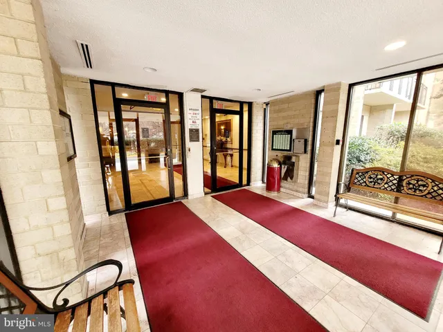 $1,850 | 3101 South Manchester Street, Unit 512, Falls Church, VA 22044