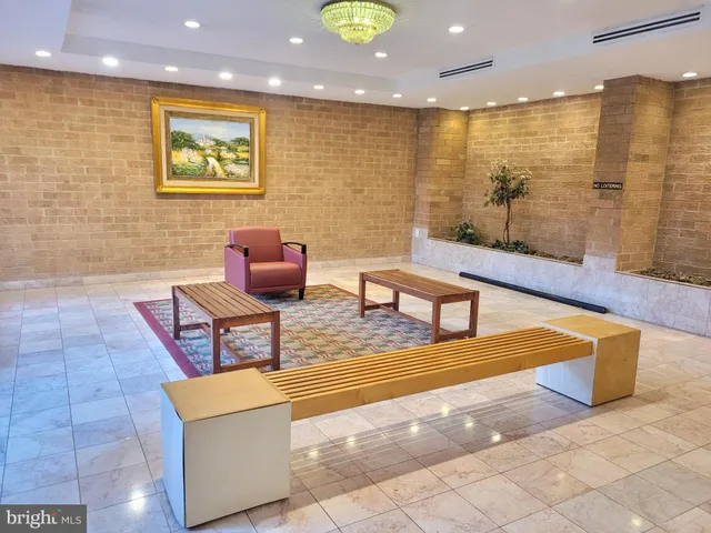 $1,850 | 3101 South Manchester Street, Unit 512, Falls Church, VA 22044