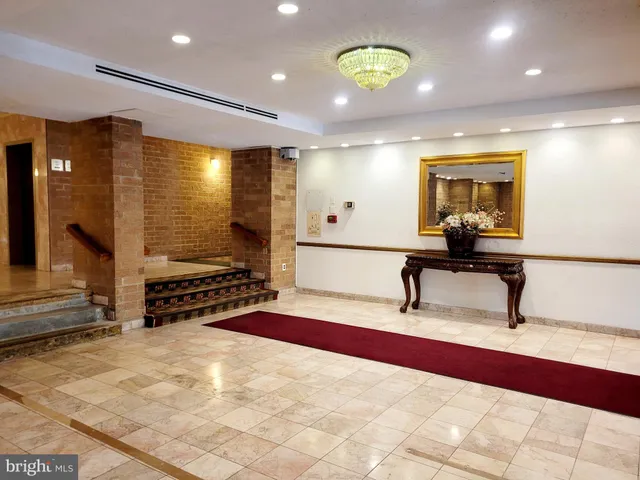 $1,850 | 3101 South Manchester Street, Unit 512, Falls Church, VA 22044