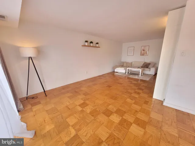 $1,850 | 3101 South Manchester Street, Unit 512, Falls Church, VA 22044