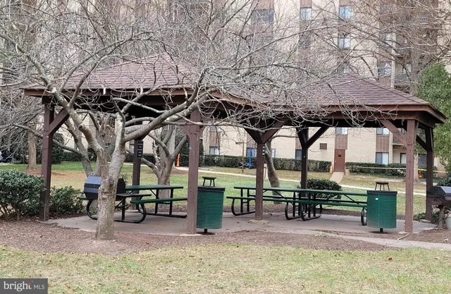 $1,850 | 3101 South Manchester Street, Unit 512, Falls Church, VA 22044