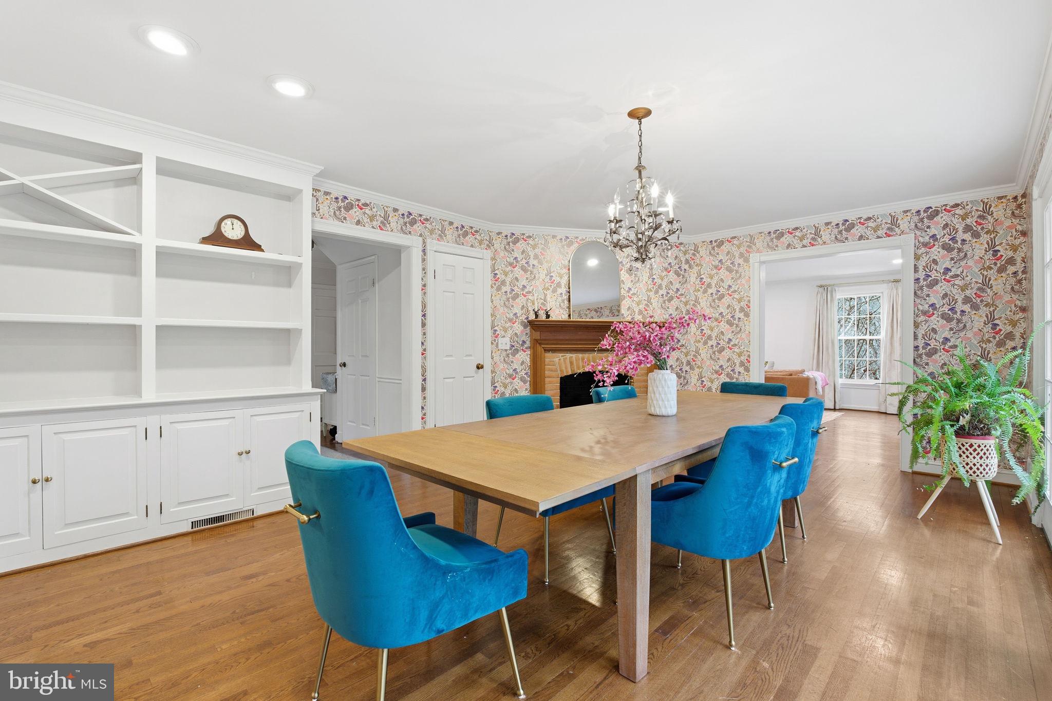 4800 Scarsdale Road Bethesda, MD 20816 - Photo 15 of 33 Dining room