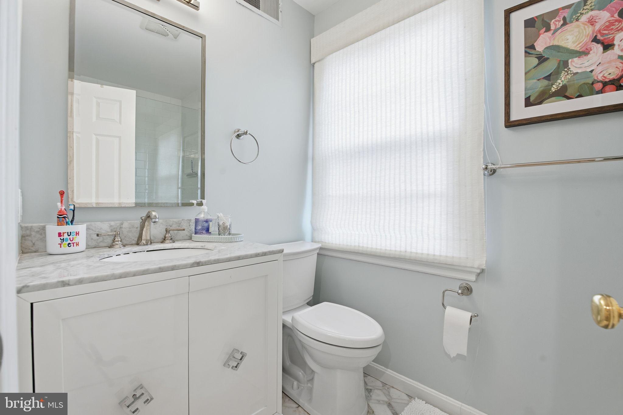 4800 Scarsdale Road Bethesda, MD 20816 - Photo 26 of 33 Upstairs full bathroom