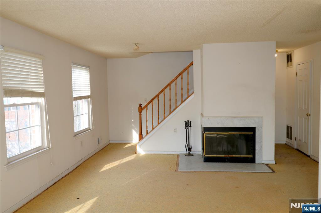 12 Rutgers Drive Newark, NJ 07103 - Photo 3 of 23