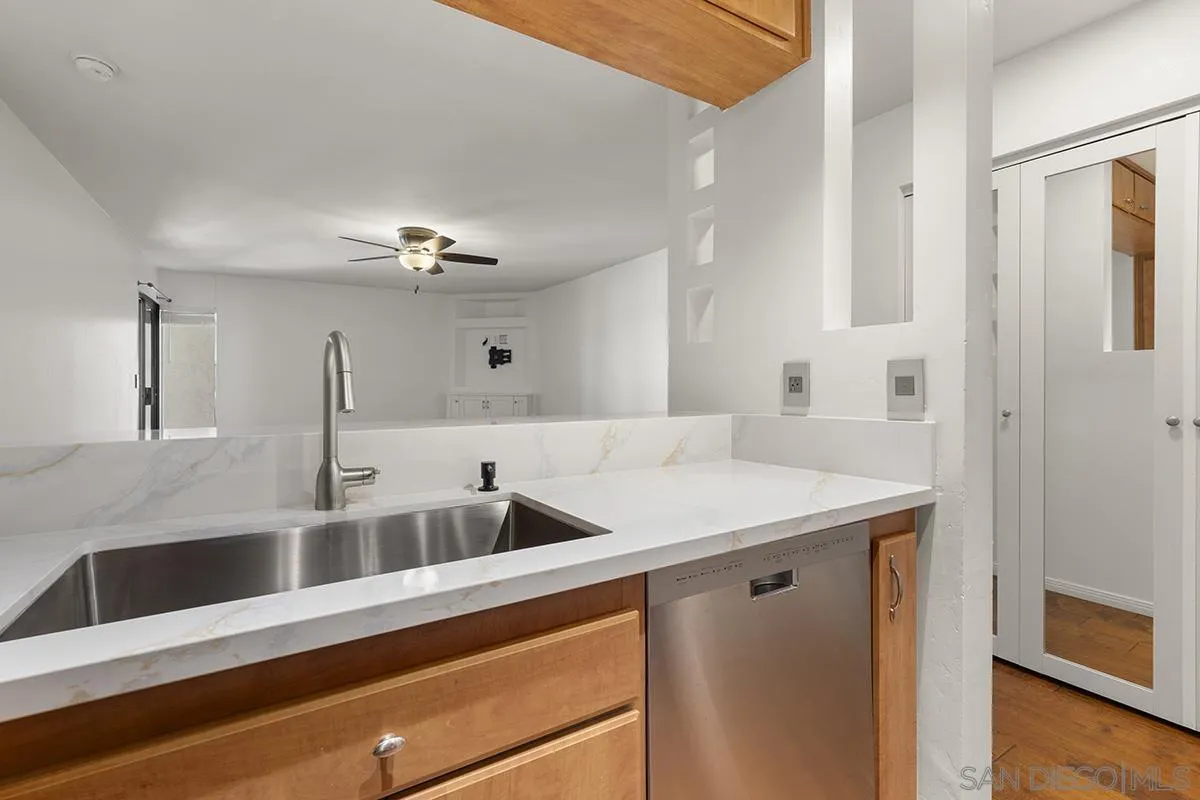 6767 Friars Road, Unit 139 San Diego, CA 92108 - Photo 11 of 55