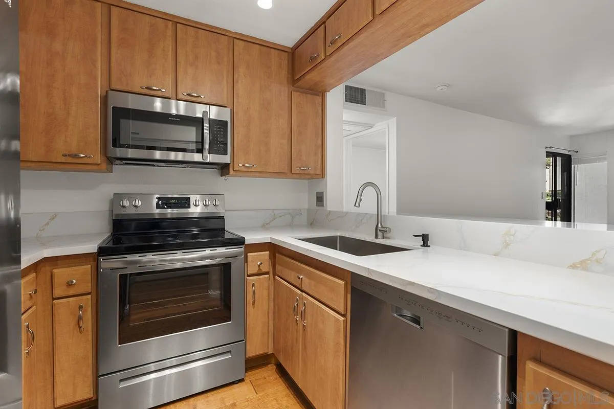 6767 Friars Road, Unit 139 San Diego, CA 92108 - Photo 10 of 55