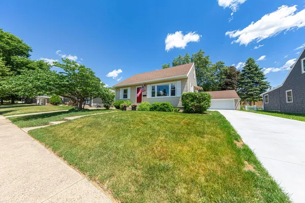 $249,900 | 1512 10th Avenue Northeast, Rochester, MN 55906