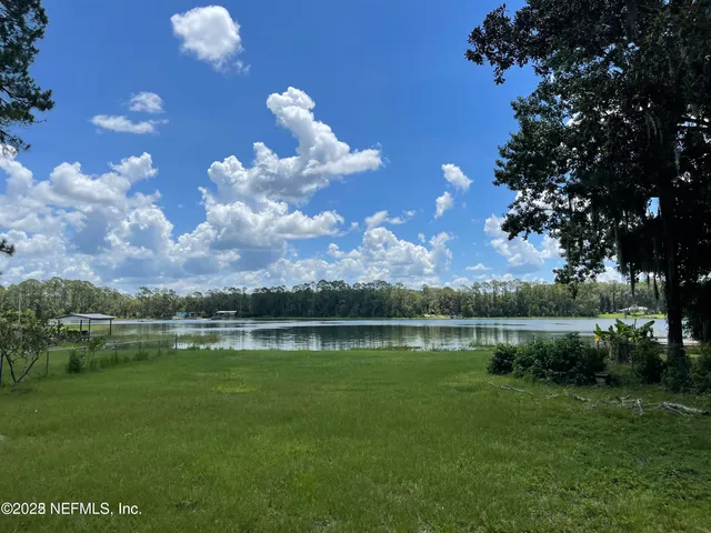 $135,000 | 126 Mirror Lake Drive, Interlachen, FL 32148