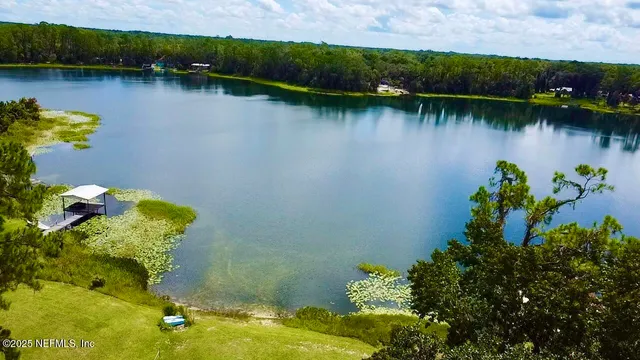 $135,000 | 126 Mirror Lake Drive, Interlachen, FL 32148