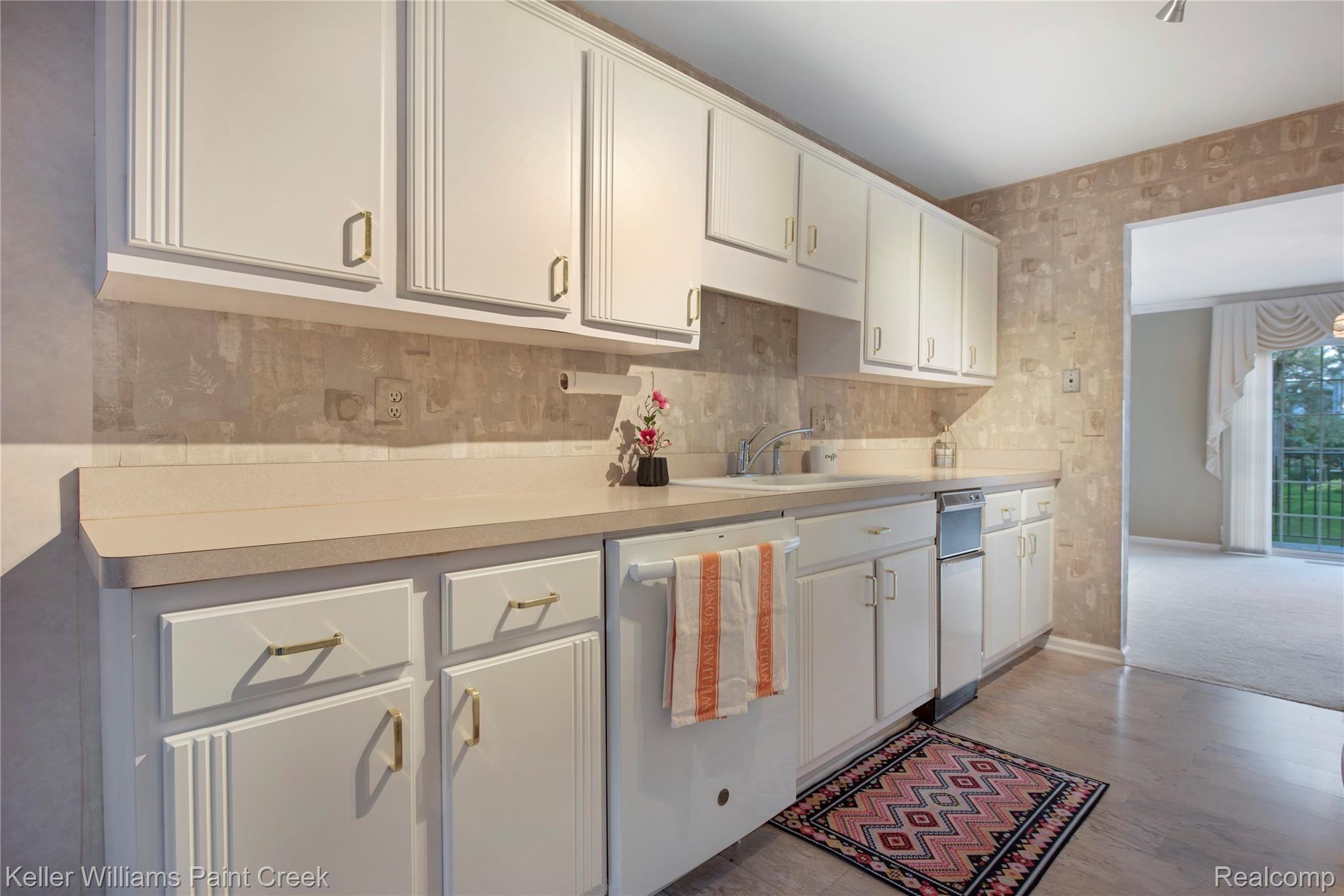 1397 Paddle Wheel Lane Rochester, MI 48306 - Photo 11 of 28 1397 Paddle Wheel LN RH6853.jpg