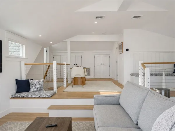 $6,000 | 193 Seaconnet Boulevard, Portsmouth, RI 02871