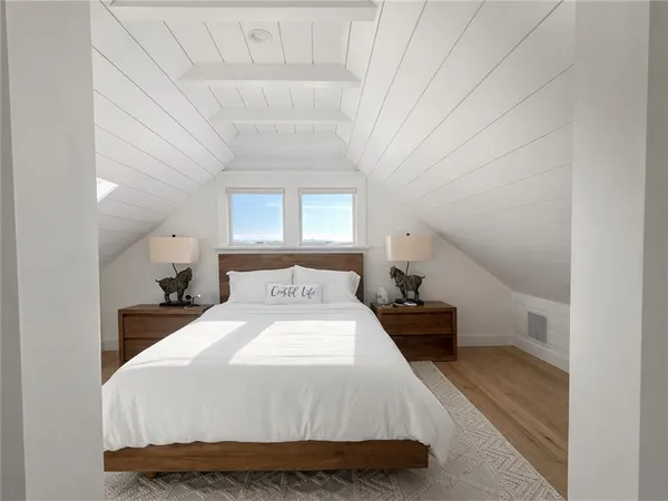 $5,000 | 193 Seaconnet Boulevard, Portsmouth, RI 02871