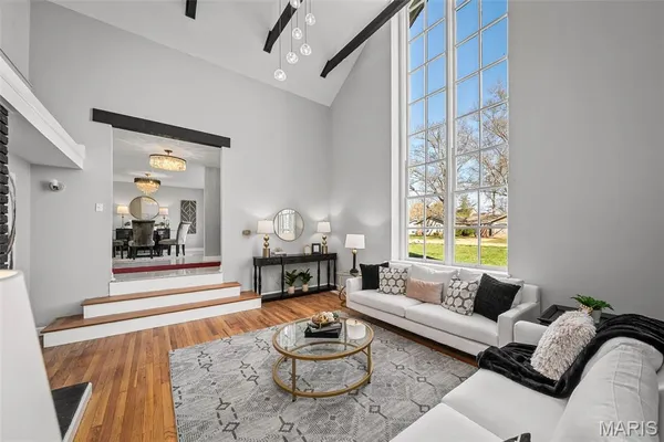 $500,000 | 500 Kingridge Drive, Ballwin, MO 63011