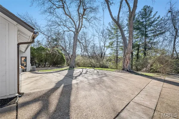 $500,000 | 500 Kingridge Drive, Ballwin, MO 63011