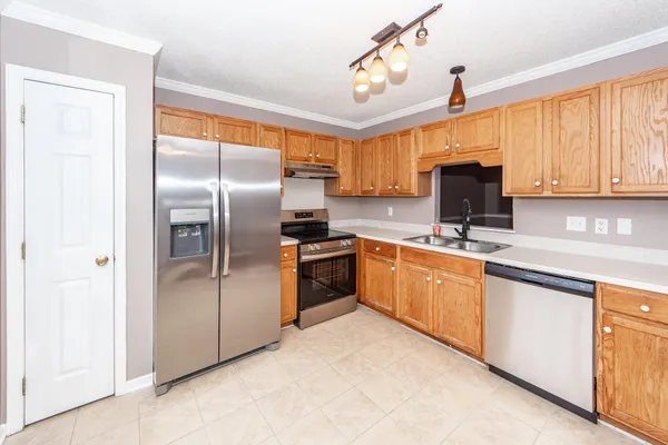 $2,650 | 1324 Winterberry Avenue, Goose Creek, SC 29445
