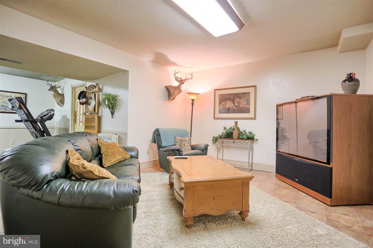 400 Deagen Road Hanover, PA 17331 - Photo 25 of 36