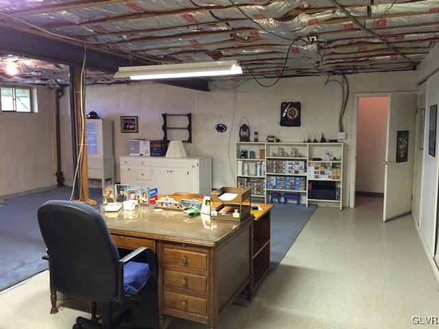 455 Willow Road Walnutport, PA 18088 - Photo 17 of 35 Gallery Image 17
