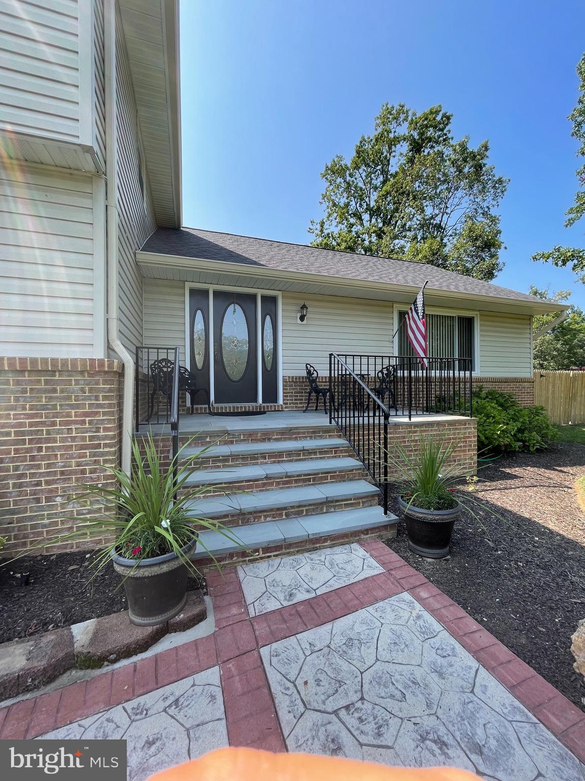 7906 Giles Street Springfield, VA 22153 - Photo 5 of 16 Gallery Image 5