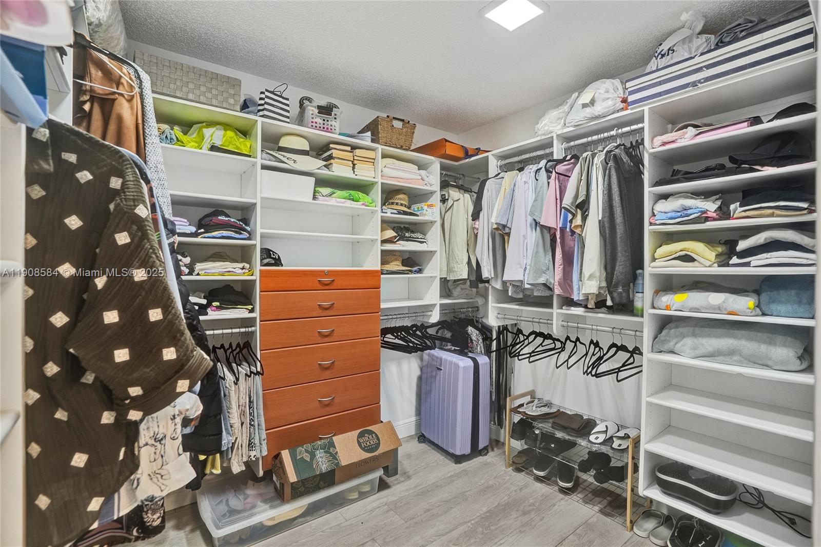 2000 Island Boulevard, Unit 1710 Aventura, FL 33160 - Photo 19 of 39