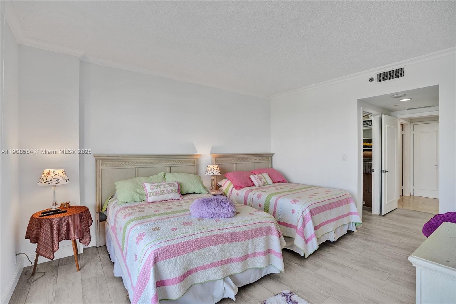 2000 Island Boulevard, Unit 1710 Aventura, FL 33160 - Photo 25 of 39