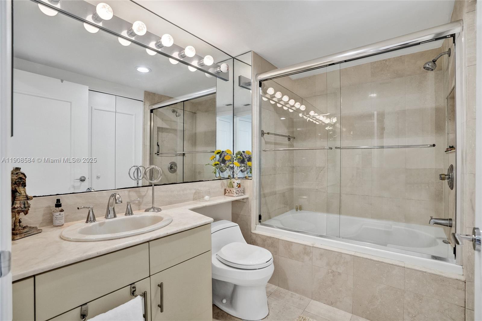 2000 Island Boulevard, Unit 1710 Aventura, FL 33160 - Photo 30 of 39