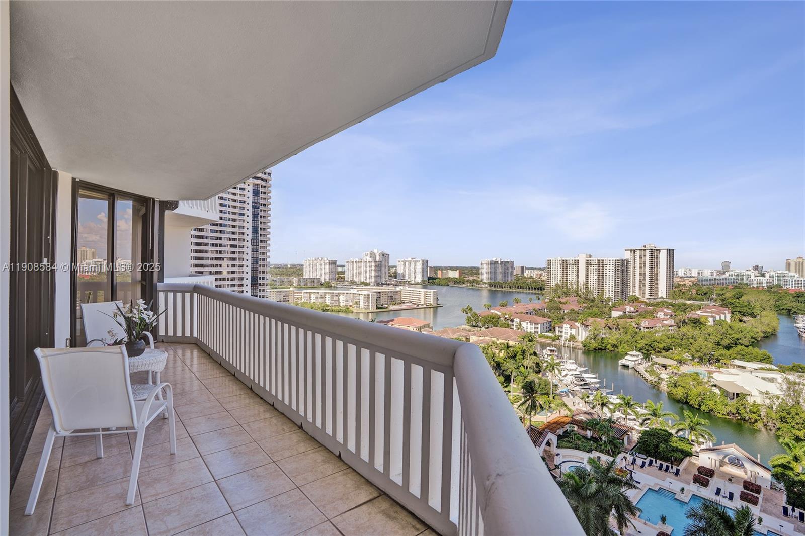 2000 Island Boulevard, Unit 1710 Aventura, FL 33160 - Photo 36 of 39