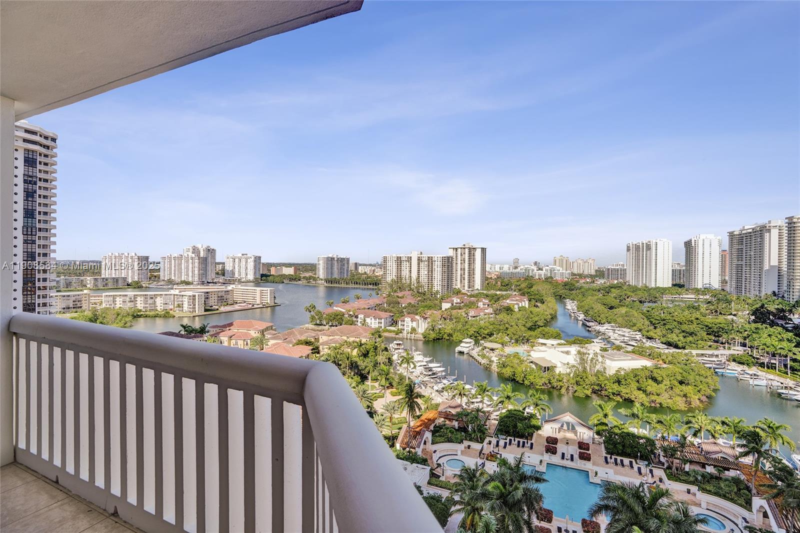 2000 Island Boulevard, Unit 1710 Aventura, FL 33160 - Photo 38 of 39