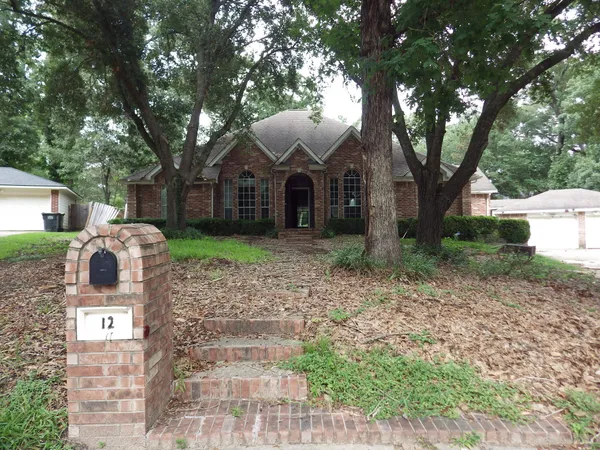 $411,000 | 12 Robin Trail, Conroe, TX 77304
