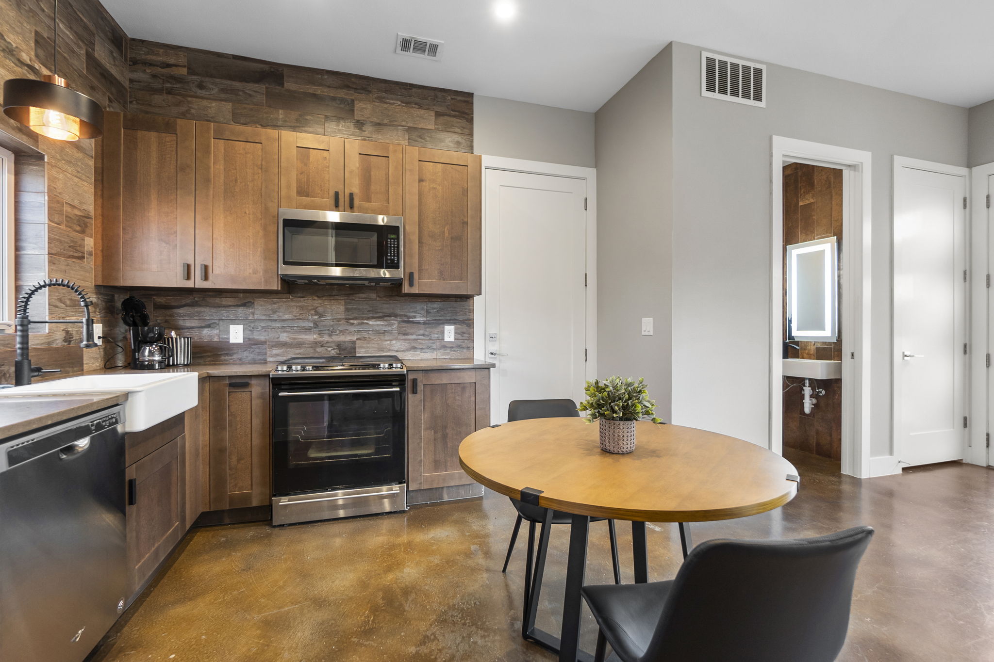 4706 Santa Anna Street, Unit 2 Austin, TX 78721 - Photo 12 of 23