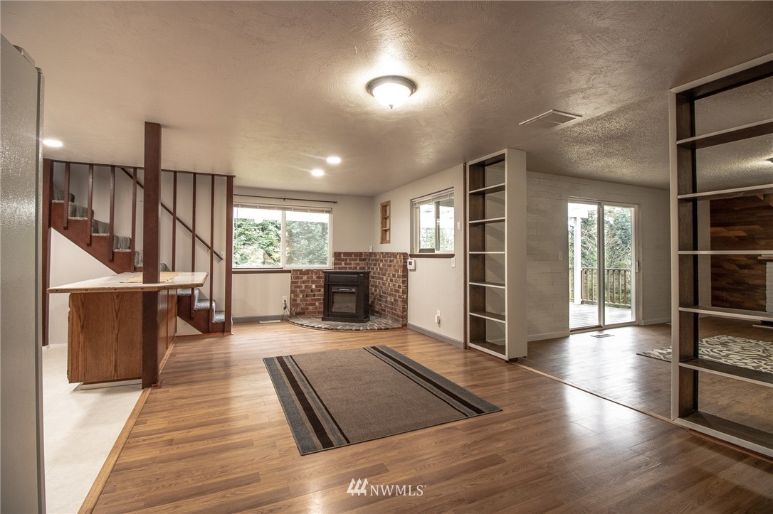 17 Rainier Gardens Road Aberdeen, WA 98520 - Photo 3 of 25 Gallery Image 3